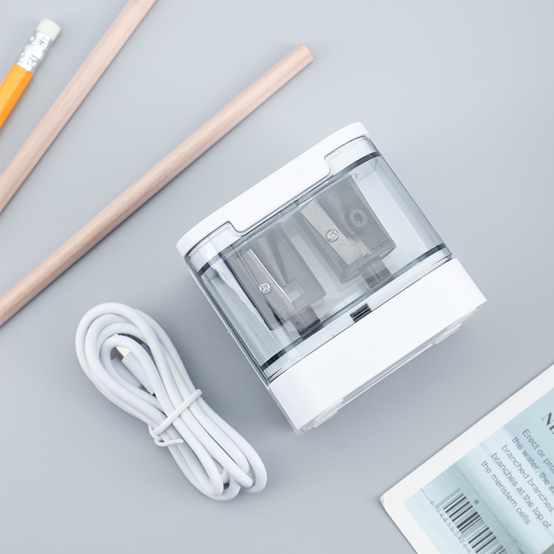 Taille-crayon &eacute;lectrique &agrave; double trou pour les enfants &agrave; l'&eacute;cole